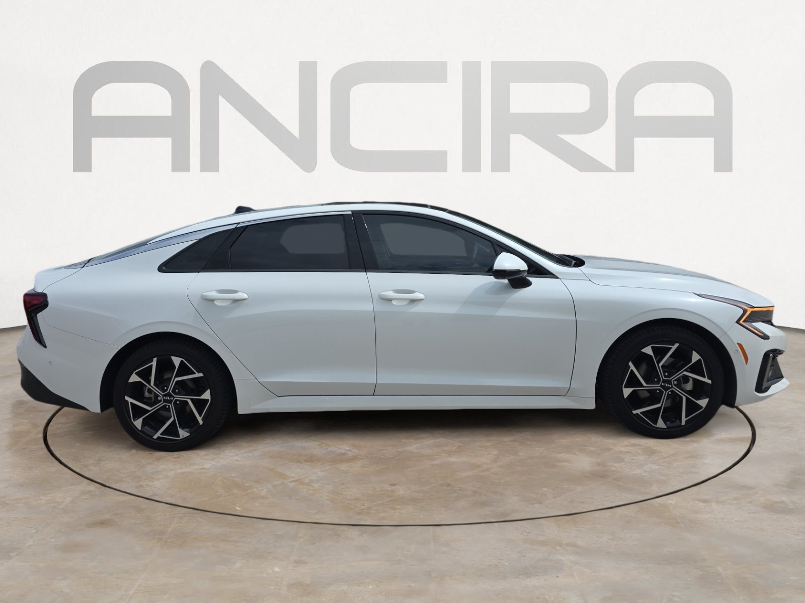 Certified Used 2025 Snow White Pearl Kia EX image 9