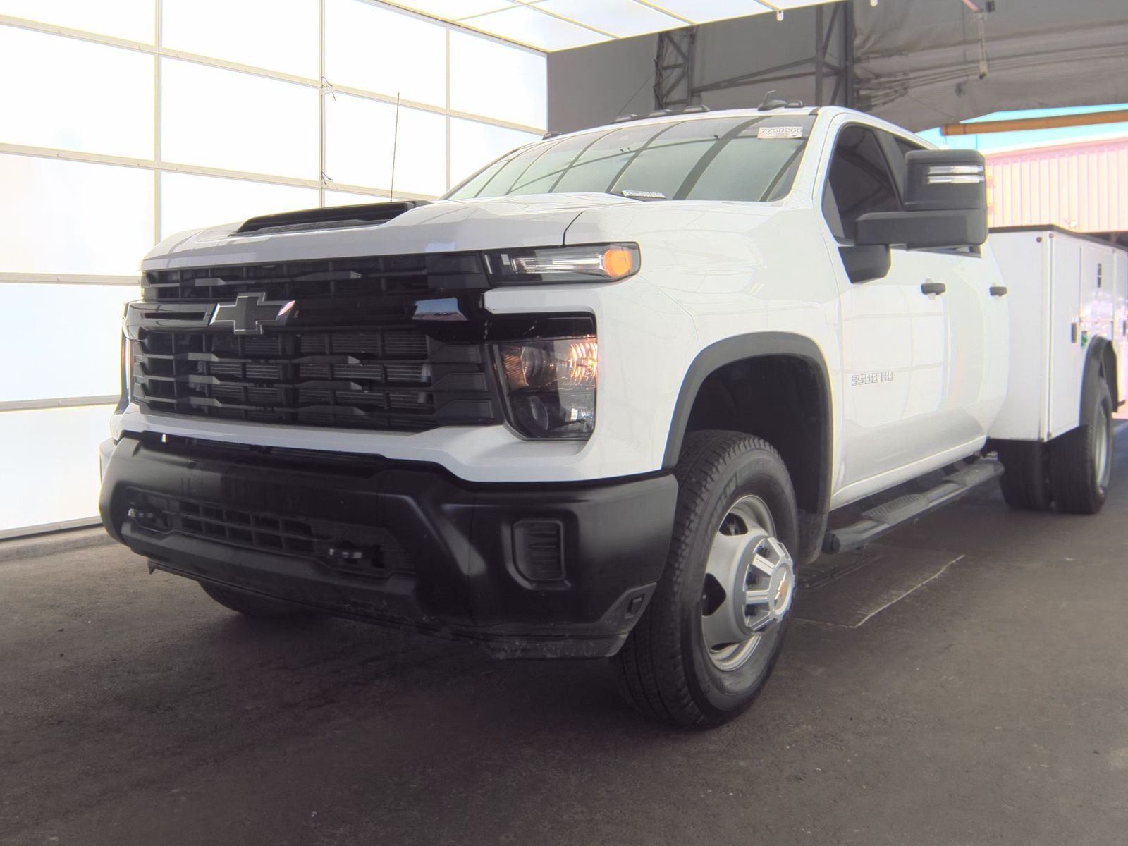 2025 Chevrolet Silverado HD's photo