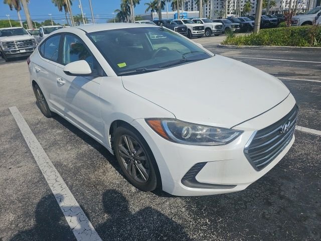 Used 2018 White Hyundai SEL image 1