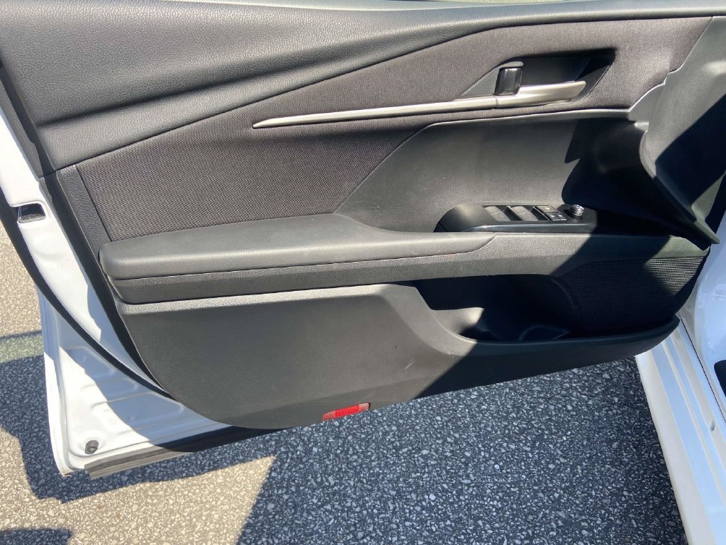 2025 Toyota Camry LE - Photo 11