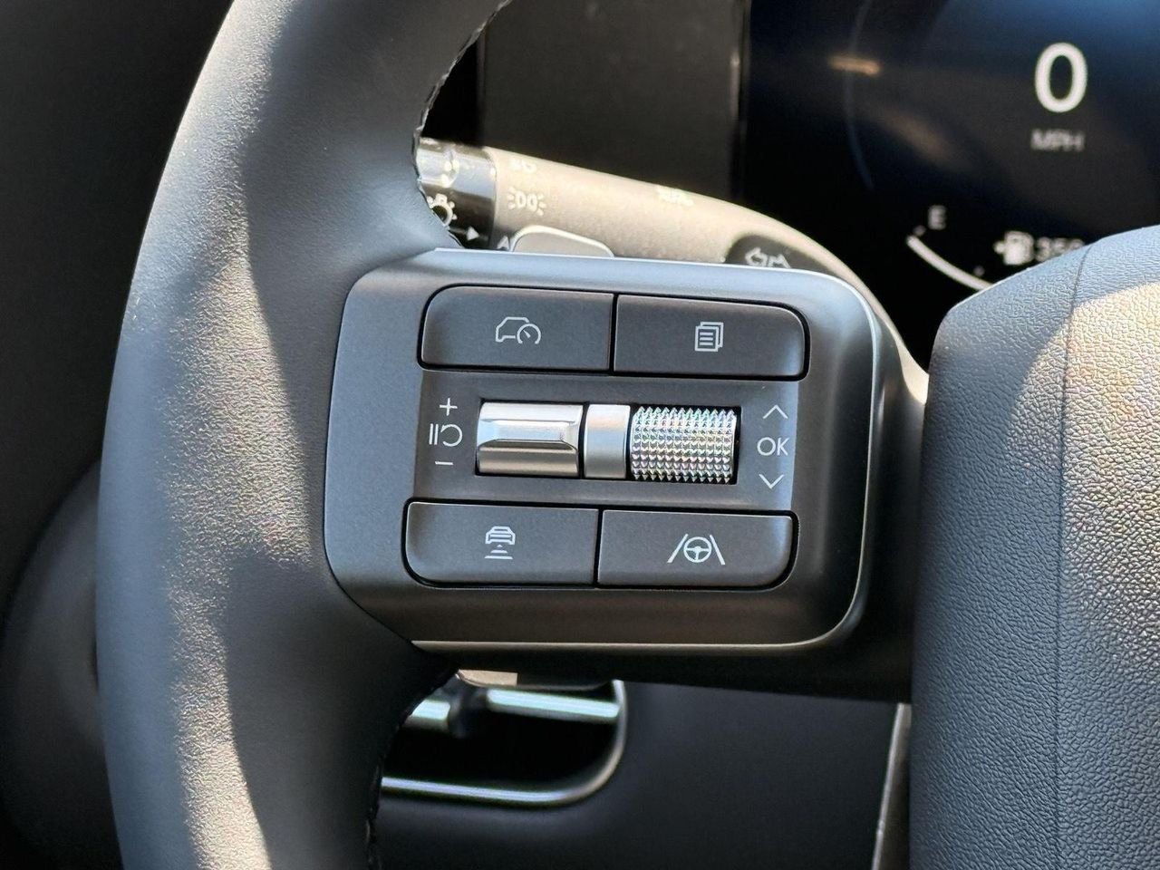 New 2026 Creamy White Pearl Hyundai SEL AWD image 22