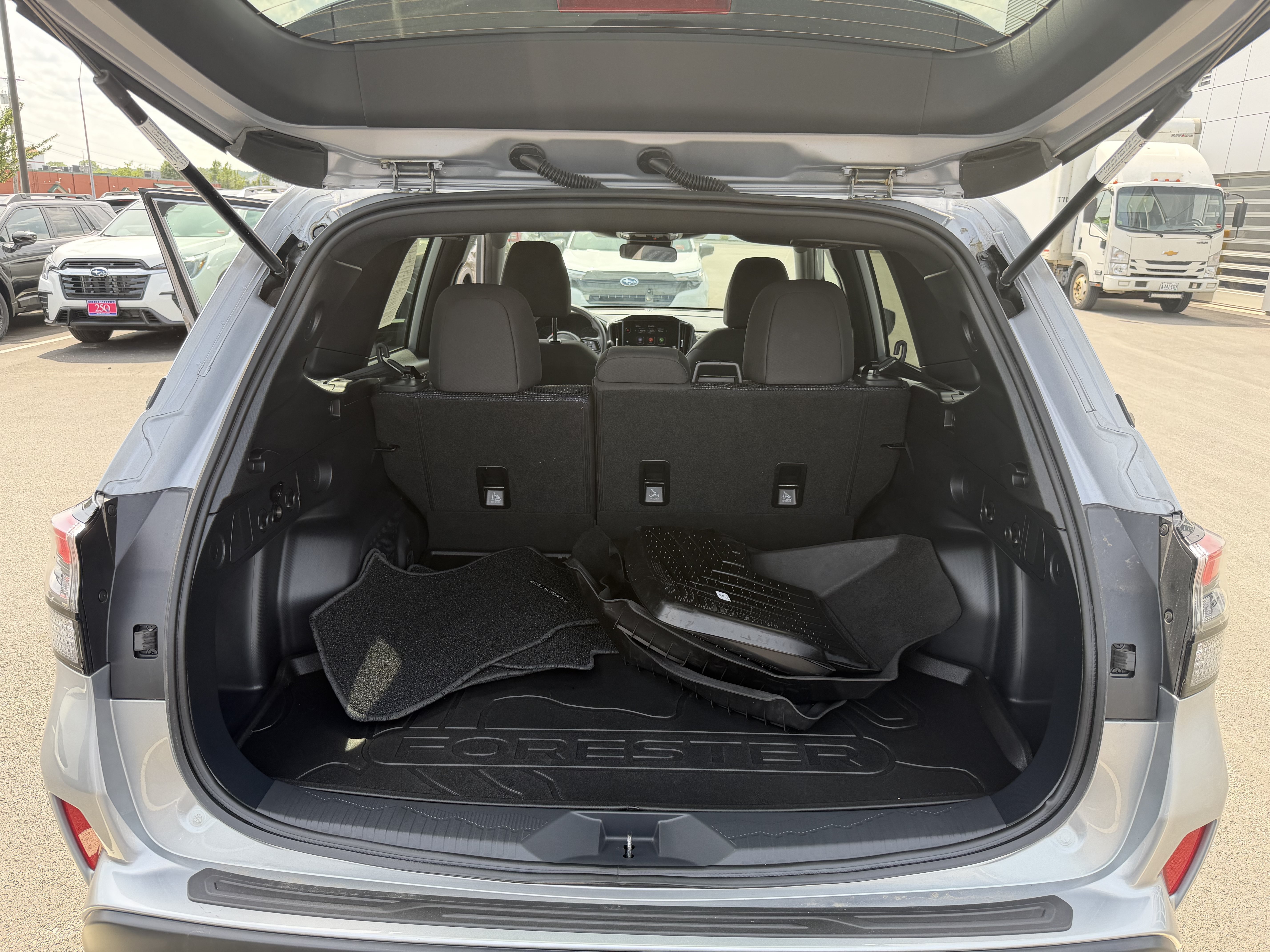Used 2026 Ice Silver Metallic Subaru Premium image 19