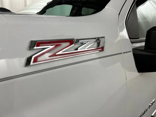 Used 2023 White Chevrolet LT image 25