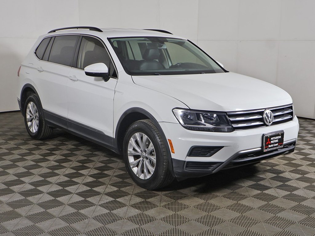 Used 2018 Volkswagen Tiguan SE with VIN 3VV3B7AX8JM144598 for sale in Parma, OH