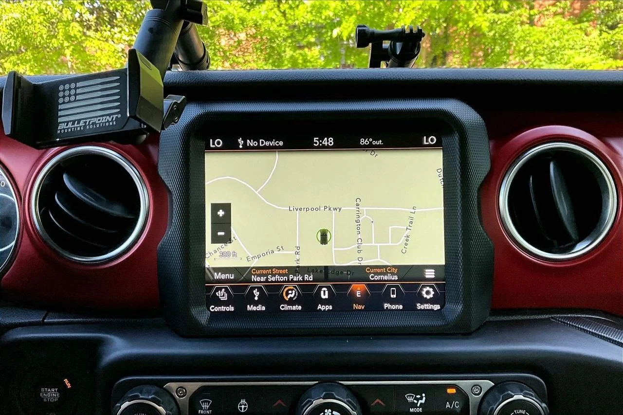 Used 2023 Gray Jeep Rubicon image 13
