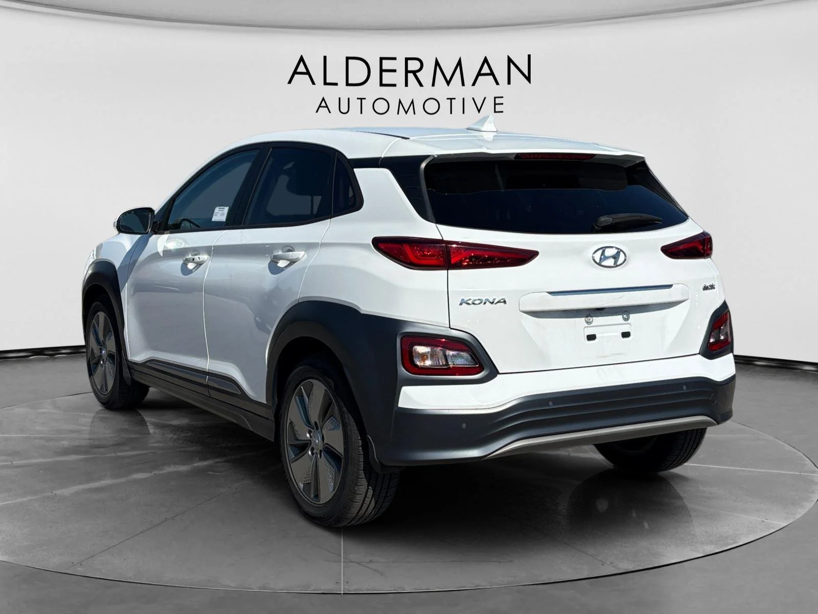 Used 2021 Lunar White Hyundai Ultimate image 3