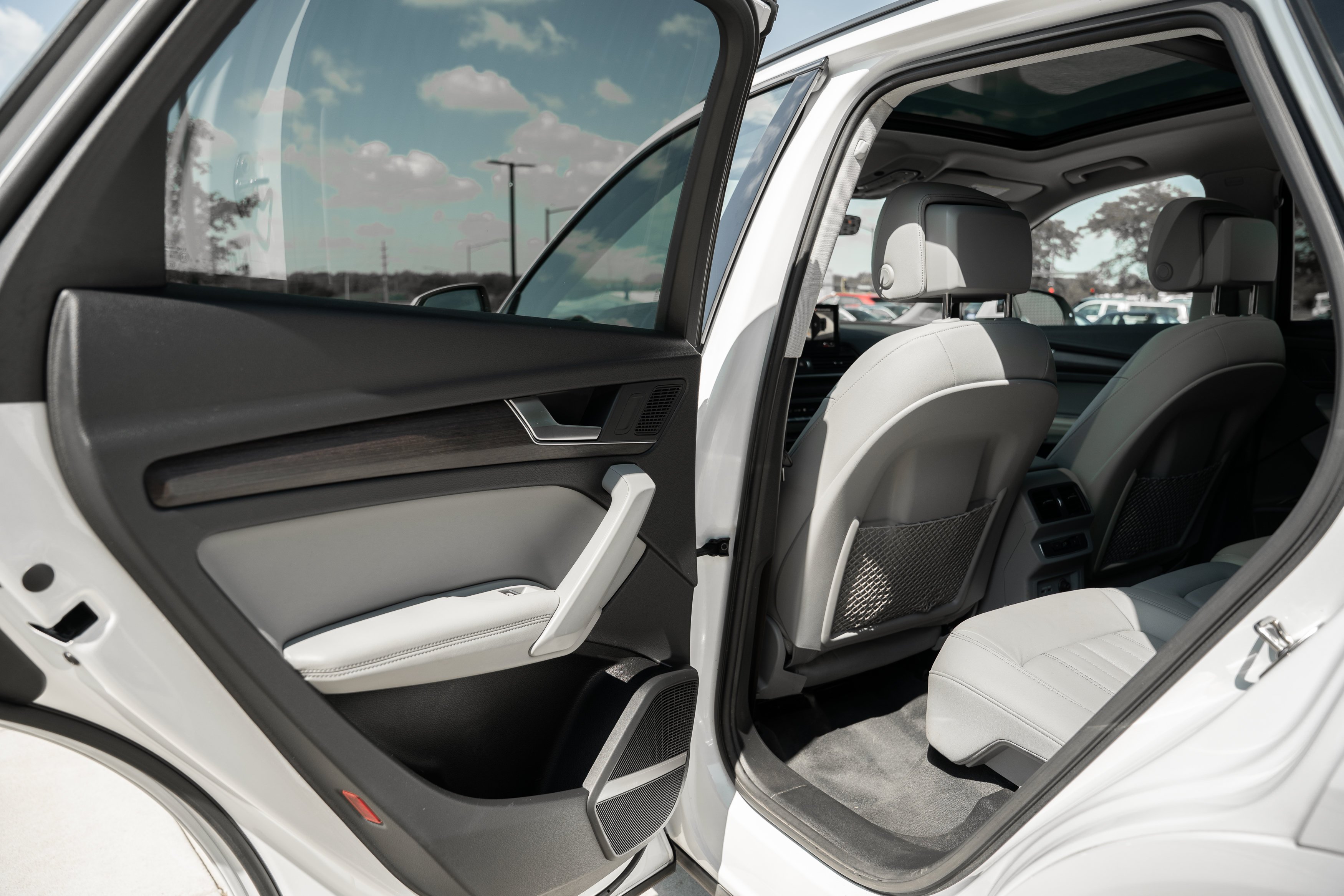 Used 2022 Glacier White Metallic Audi S line Premium Plus image 27