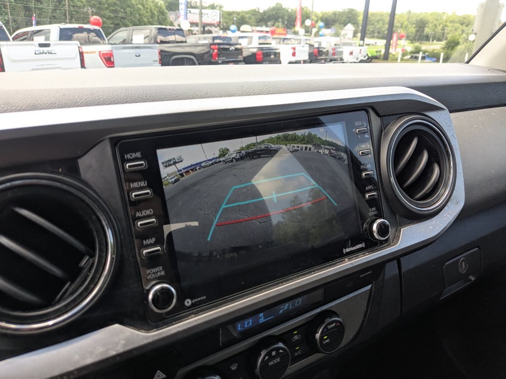 Used 2022  Toyota SR image 16
