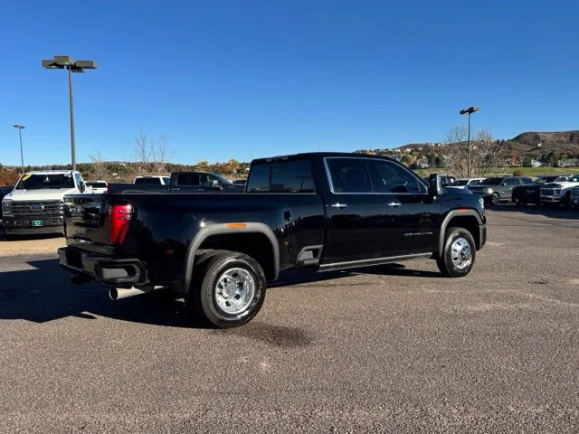 Used 2026 Onyx Black GMC Denali Ultimate DRW image 5