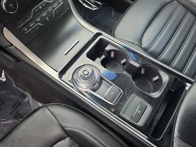 Used 2019 White Ford SEL image 26