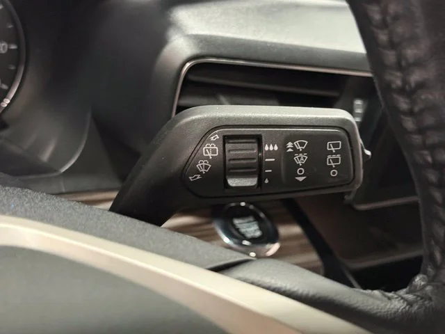 Used 2021 White Ford Limited image 17