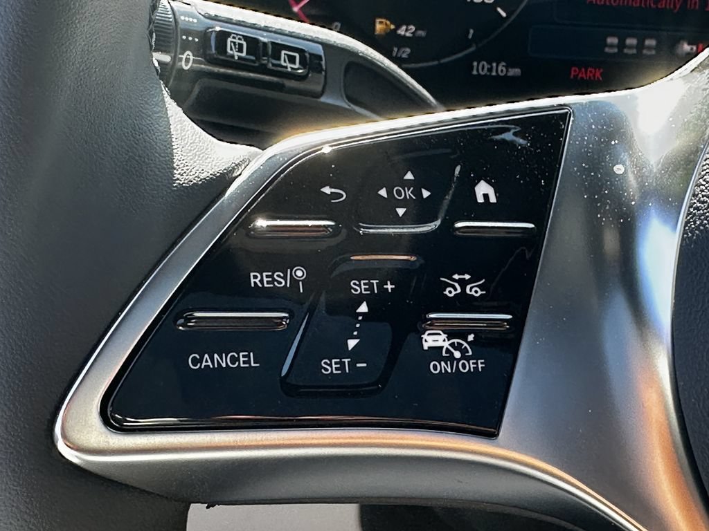 New 2026 Polar White Mercedes-Benz GLC 300 image 28