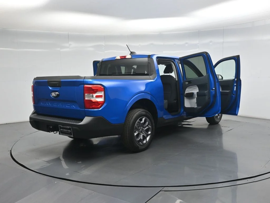 Certified Used 2026 Blue Ford XLT image 5