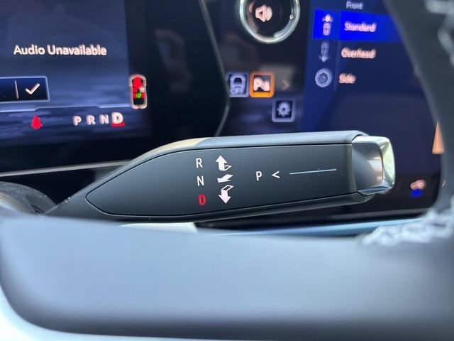 New 2026 Summit White Chevrolet LT image 23