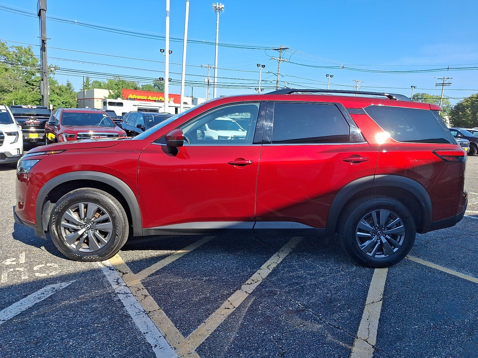 2025 Nissan Pathfinder SV - Photo 6
