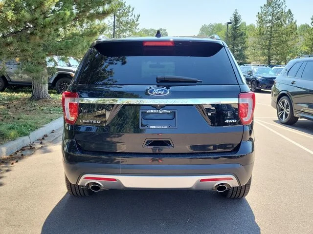 Used 2017 Shadow Black Ford Limited image 4