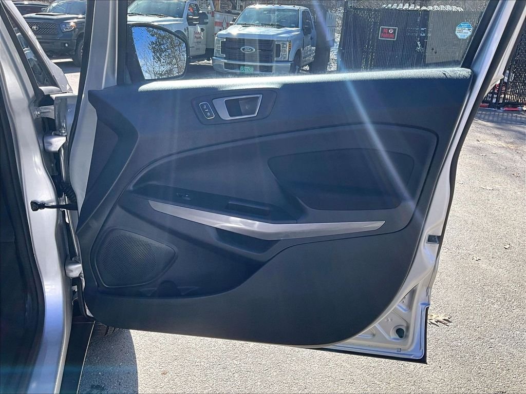 Used 2022 Silver Ford SE image 20