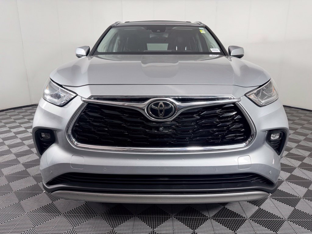 Certified Used 2021 Silver Toyota Platinum image 3