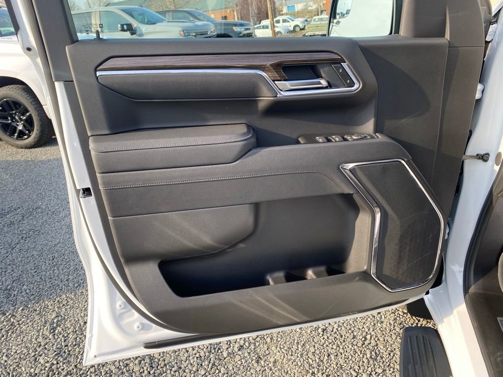 2025 Chevrolet Silverado 1500 LT - Photo 9