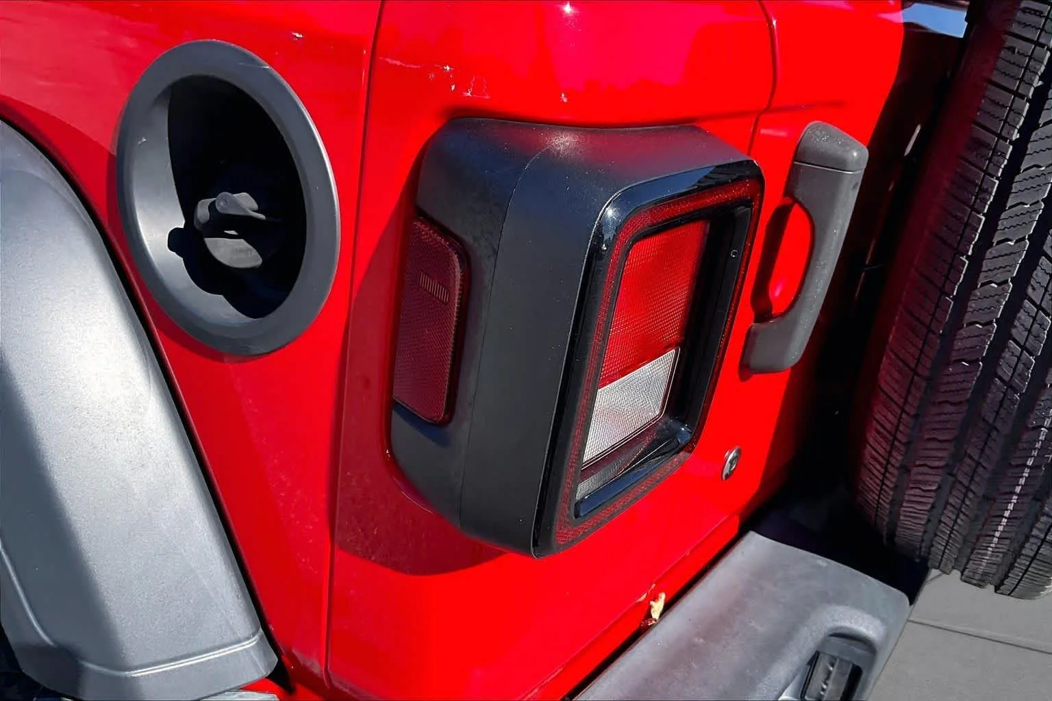 Used 2018 Firecracker Red Clearcoat Jeep Sport S image 27