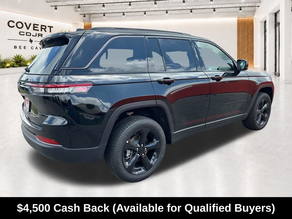 New 2026 Diamond Black Crystal Pearl-Coat Exterior Paint Jeep Limited image 10