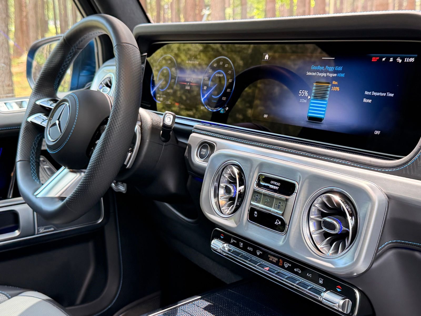 Certified Used 2025 MANUFAKTUR South Sea Blue Magno Mercedes-Benz G 580 image 19