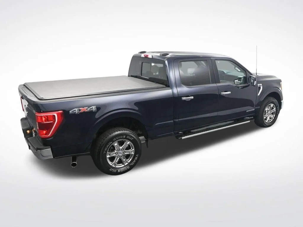 Certified Used 2022 Blue Metallic Ford XLT image 27
