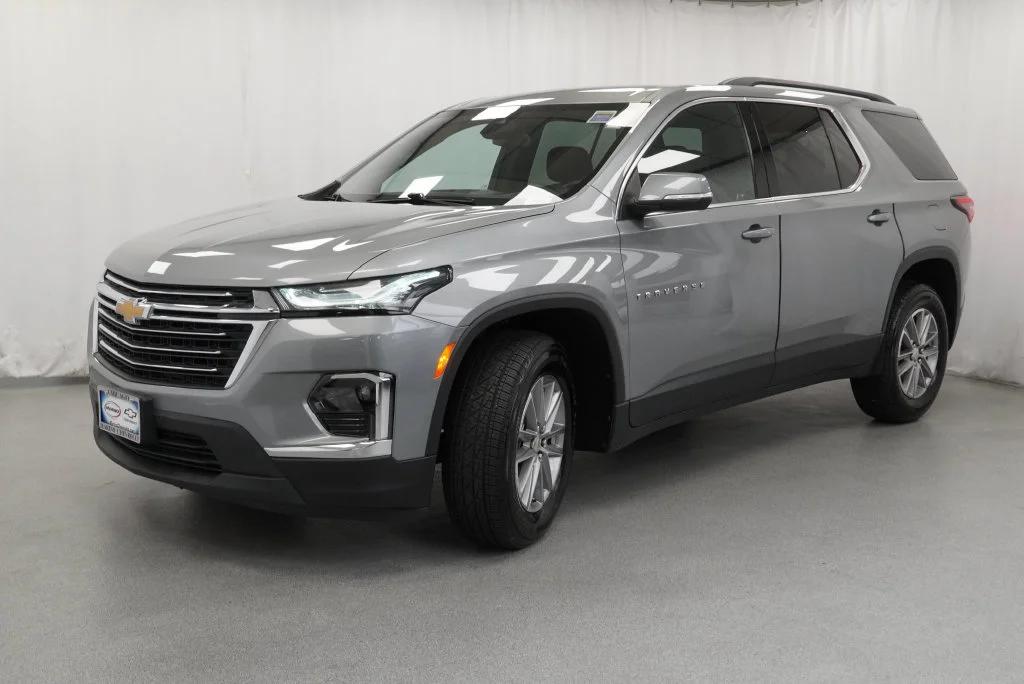 Used 2023 STERLING GRAY METALLIC Chevrolet LT Cloth image 31