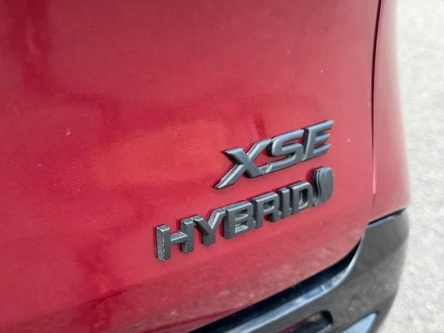 Used 2024  Toyota LE image 20