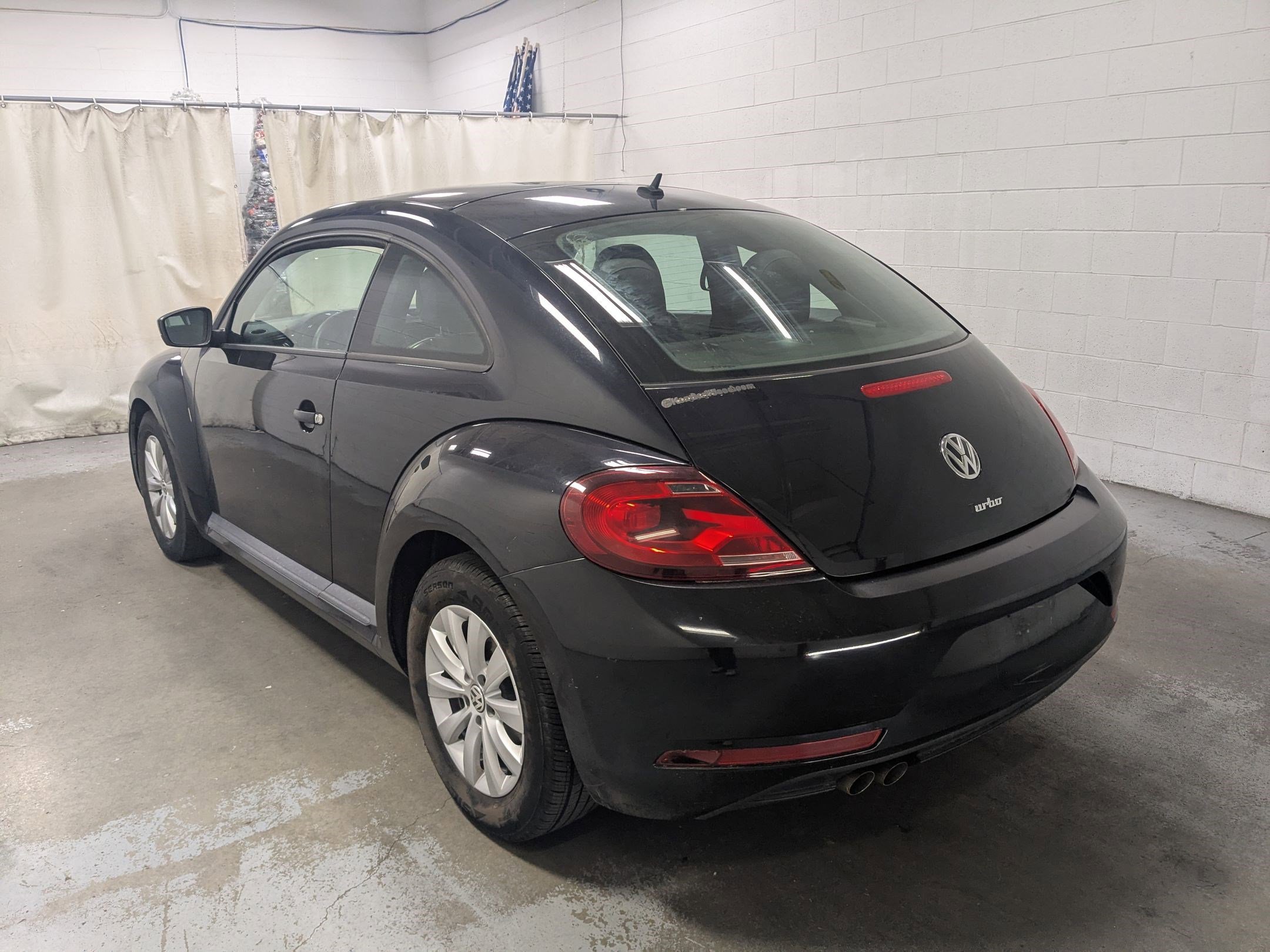 Used 2017 Black Volkswagen 1.8T Classic image 7
