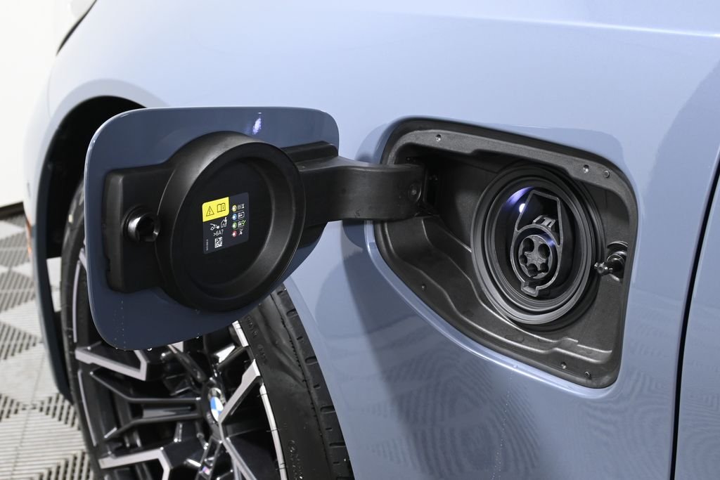New 2026 Storm Bay Metallic BMW Base image 15