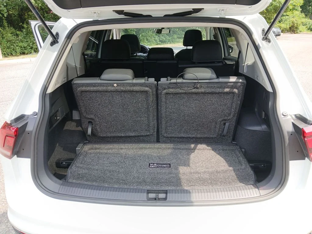 Used 2021 White Volkswagen  image 38