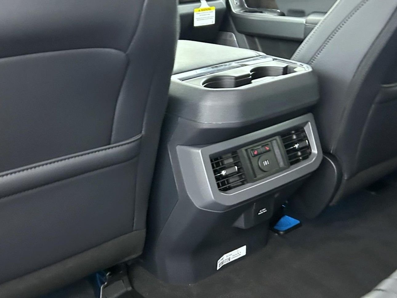 New 2027 Oxford White Ford Lariat image 21