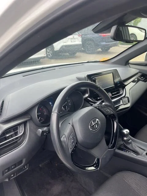 Certified Used 2018 Blizzard Pearl Toyota XLE Premium image 13