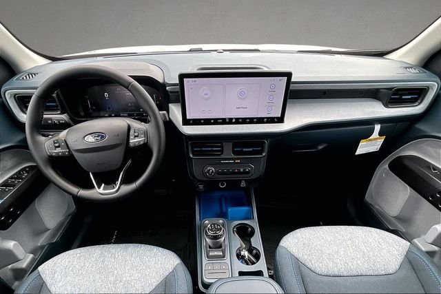 New 2026 Oxford White Ford XLT image 4
