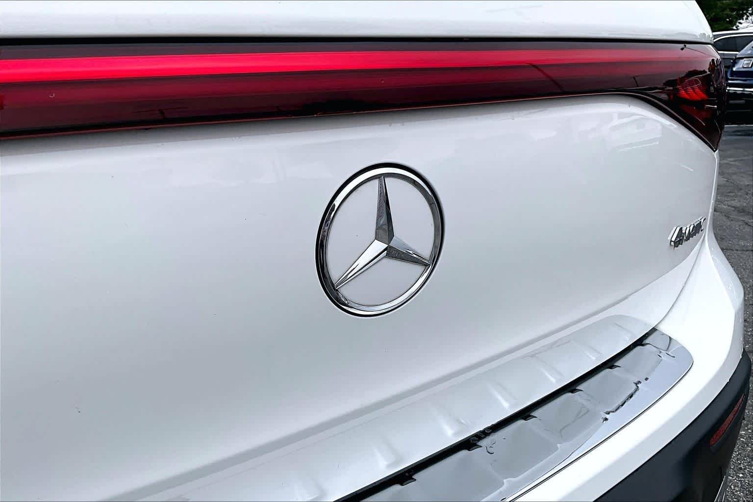 Used 2023 Polar White Mercedes-Benz EQB 300 image 30