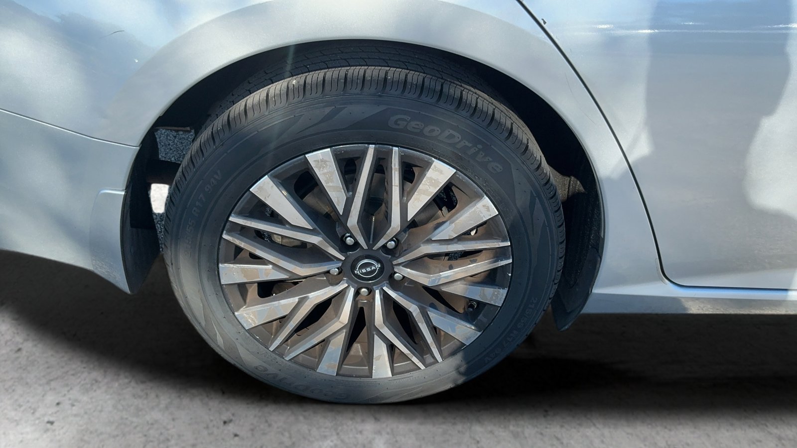 Used 2023 Silver Nissan 2.5 SV image 62