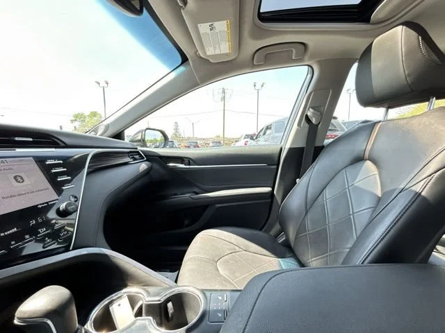 Used 2018 Gray Toyota XLE image 48