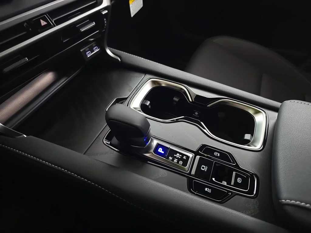 New 2026 Matador Red Mica Lexus PREMIUM image 23