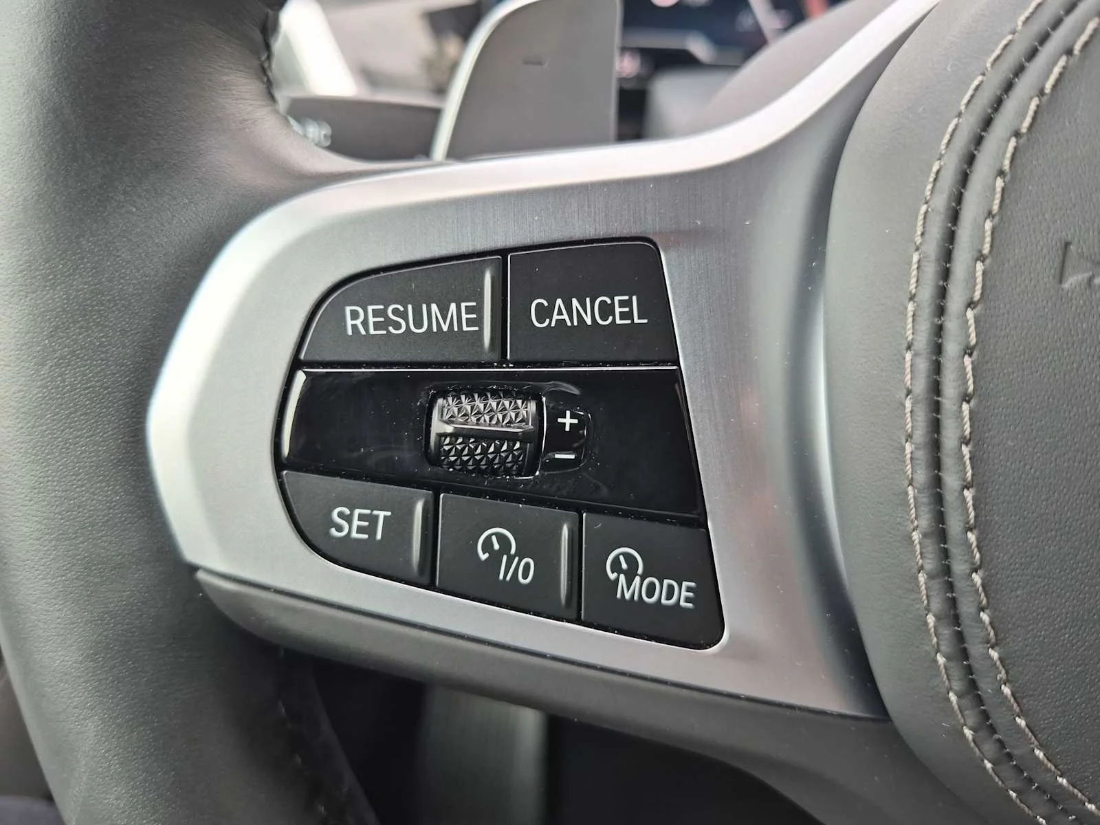 New 2026 Black Sapphire Metallic BMW xDrive40i image 24