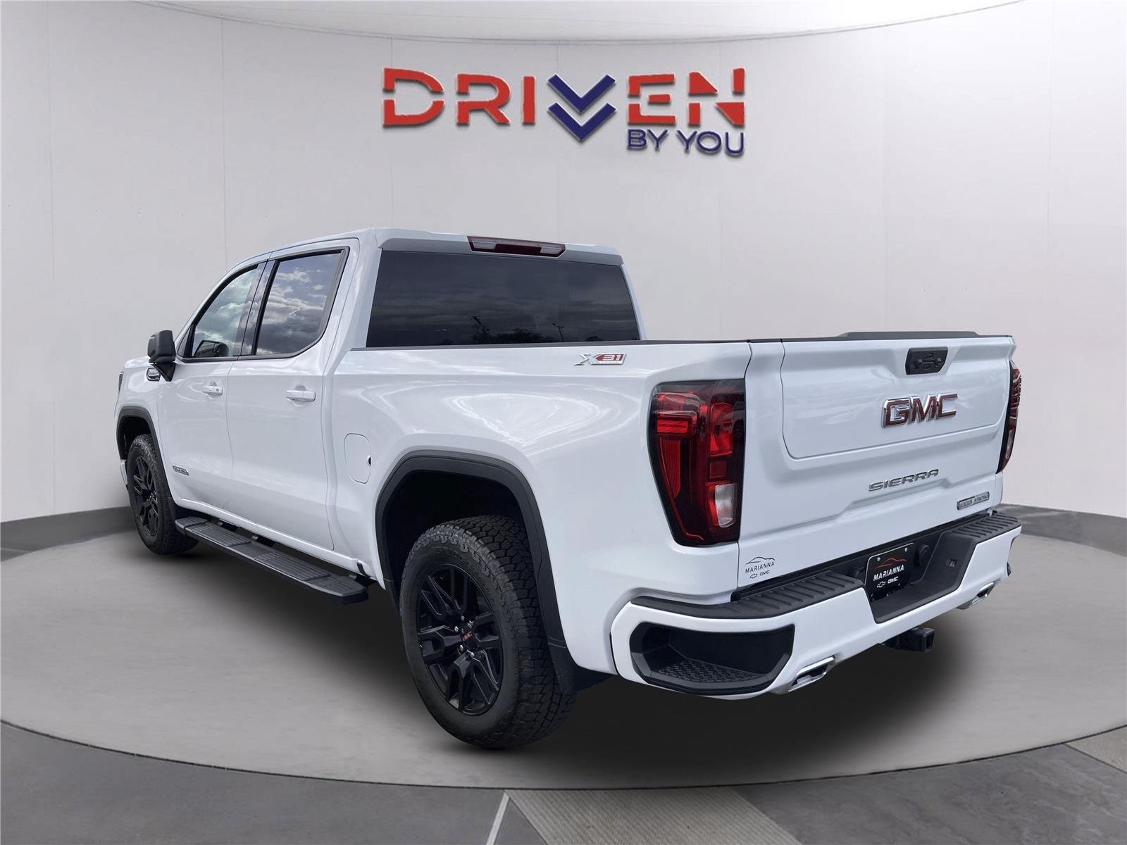 New 2026 Summit White GMC Elevation image 7