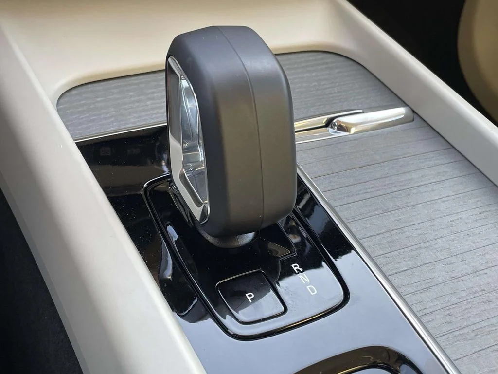Used 2024 Denim Blue Metallic Volvo Plus Dark Theme image 20