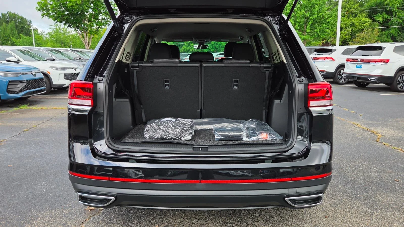New 2026 Deep Black Pearl Volkswagen 2.0T SE image 64