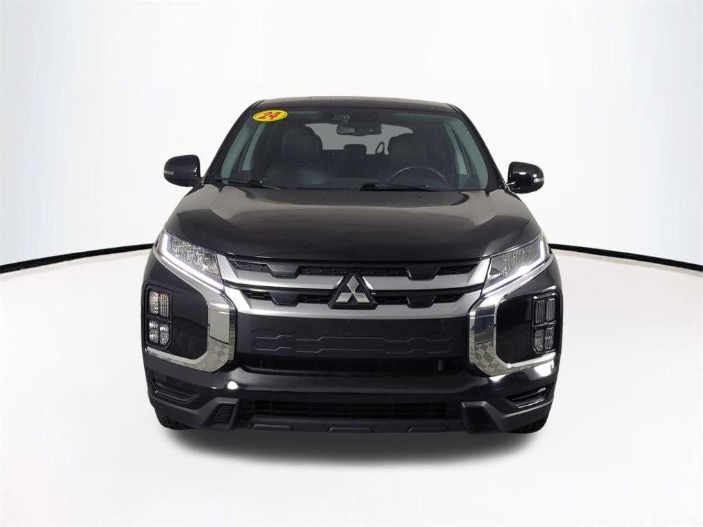 Used 2024  Mitsubishi 2.0 ES image 3
