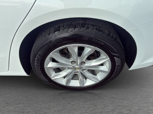 Used 2024 Summit White Chevrolet 1LT image 11