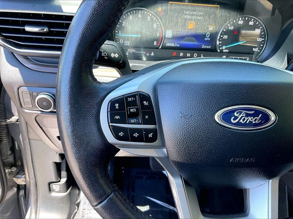 Used 2022 Gray Ford Limited image 23