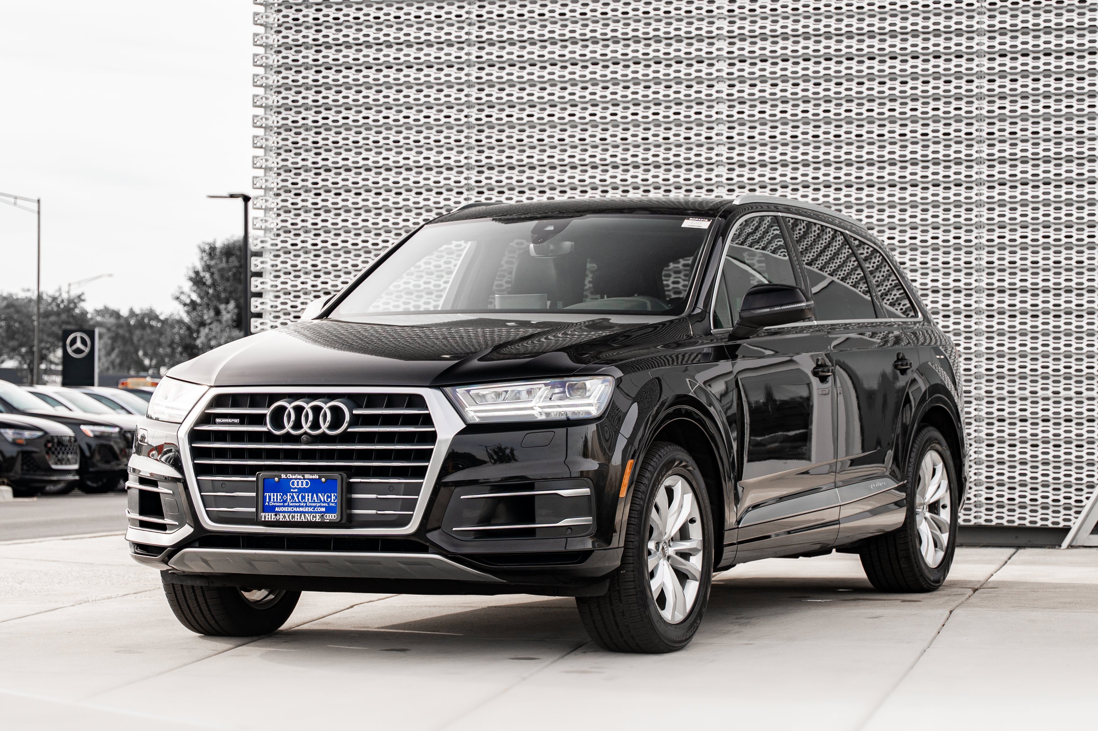 Used 2019 Night Black Audi Premium Plus image 7