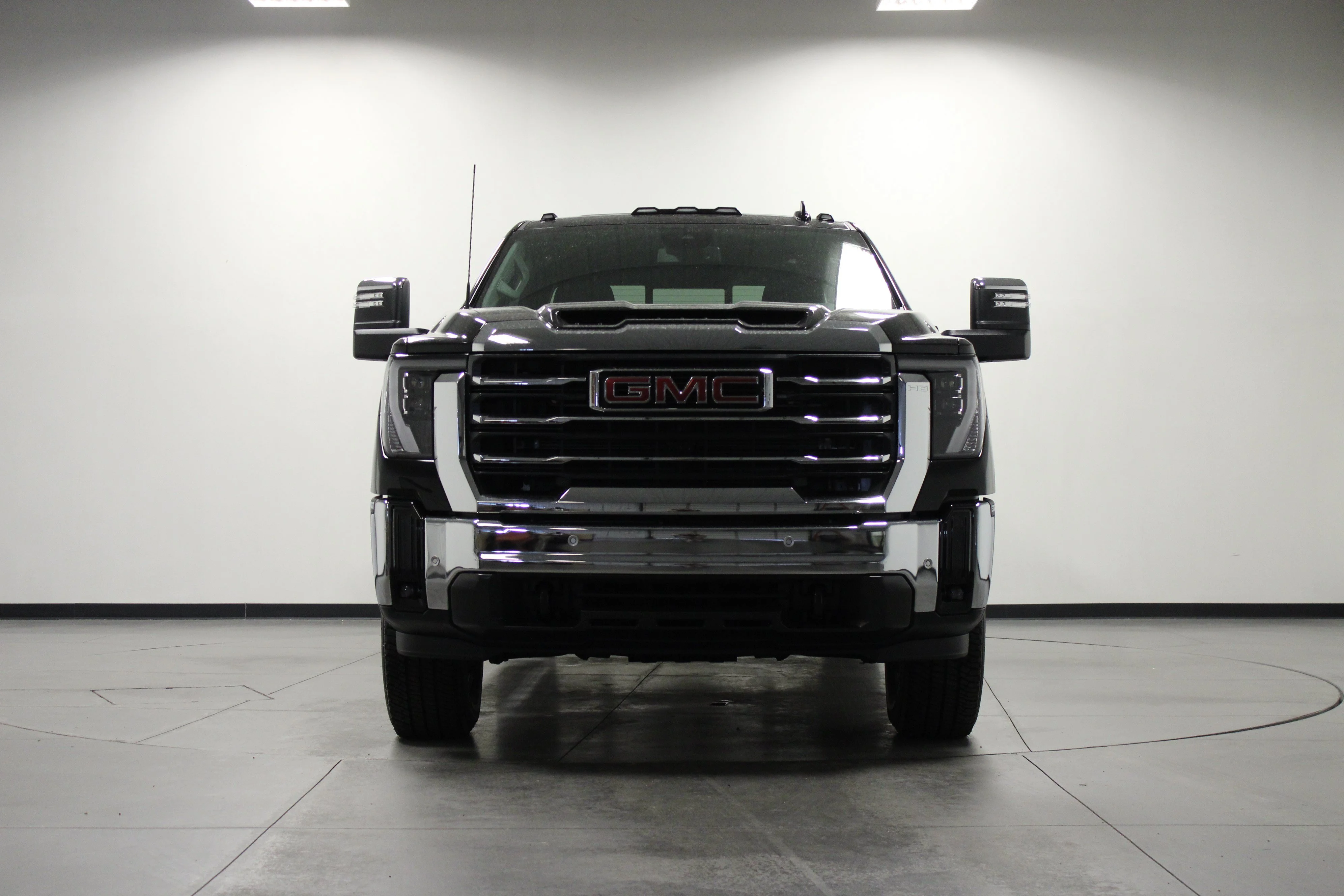 New 2026 Onyx Black GMC SLT image 9