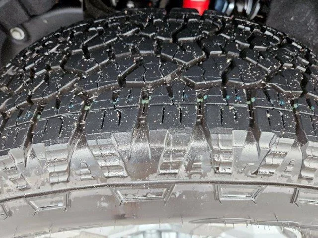 New 2026 Summit White GMC SLT image 28