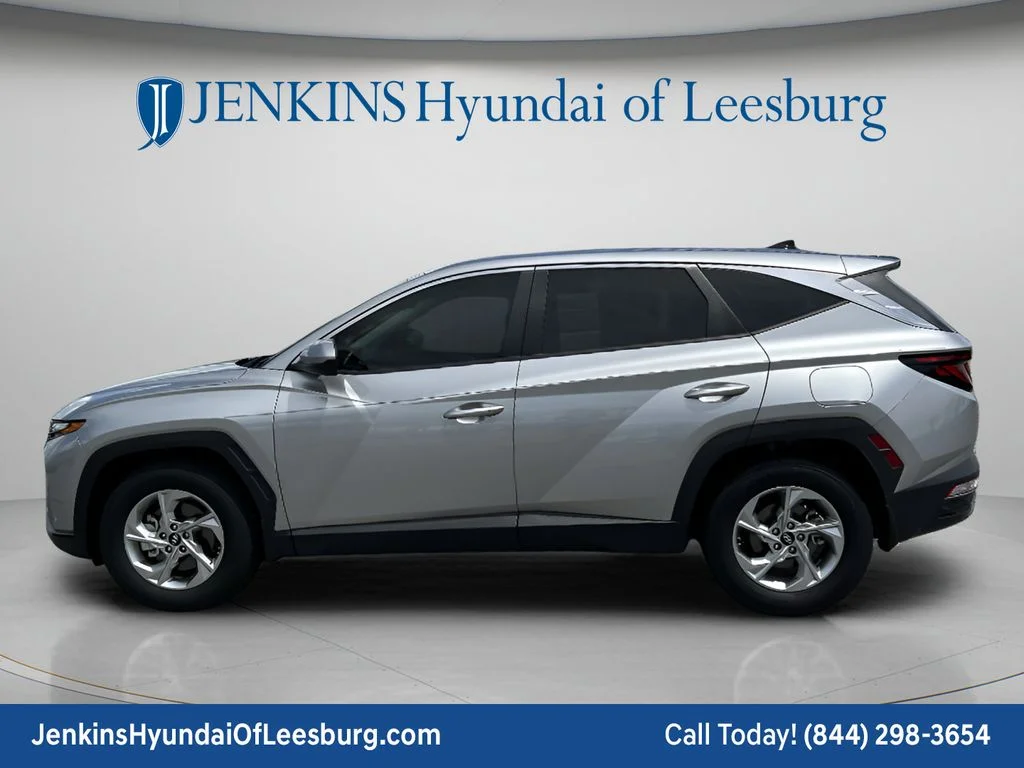 Used 2024 Silver Hyundai SE image 9